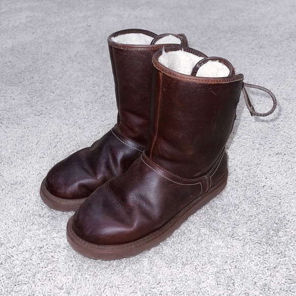 Ugg Mariana Water Resistant Brown Short Boots - Picture 2 of 8